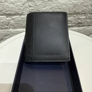 Portefeuille Tommy Hilfiger Homme Noir en Cuir – Accessoire Élégant et Pratique