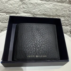 Portefeuille Tommy Hilfiger Noir pour Homme – Élégant Accessoire Mode