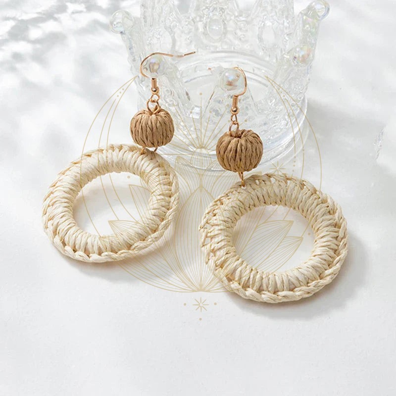 Boucles d’oreilles bohèmes rotin blanc rond