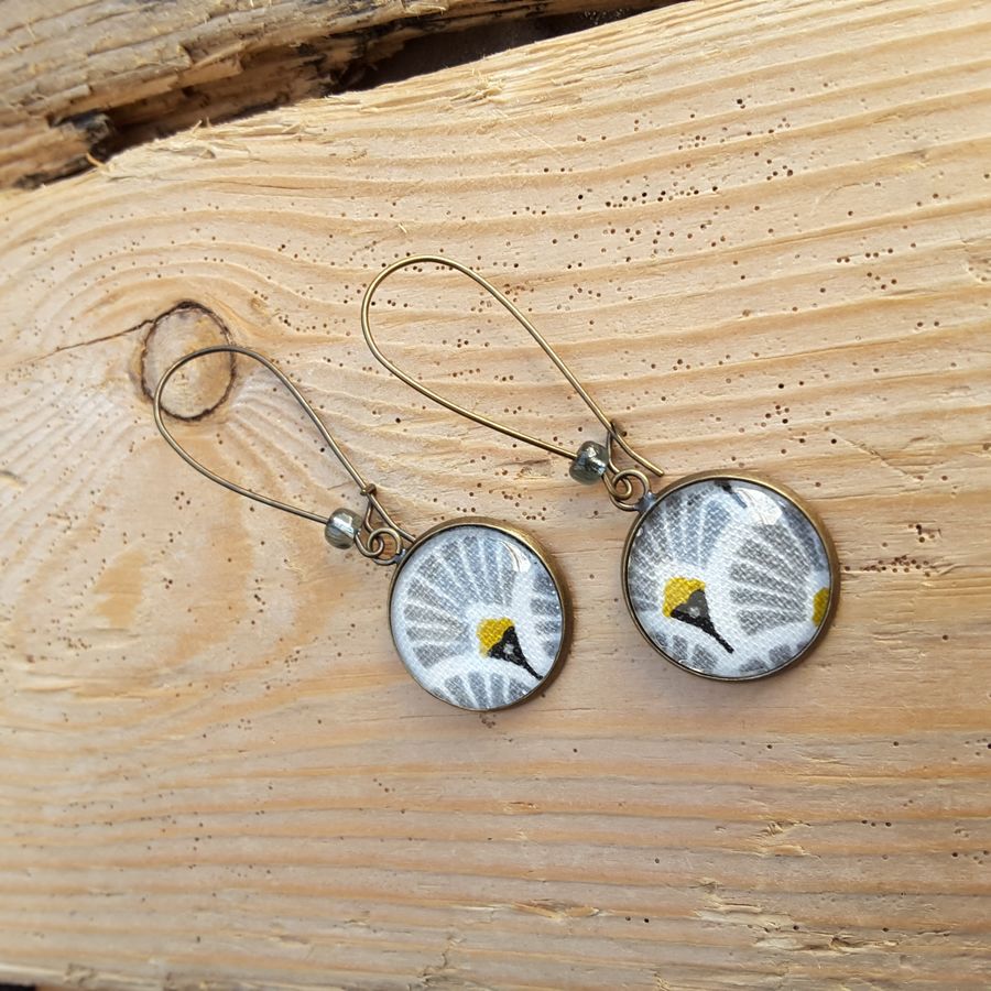 Boucles d&rsquo;oreilles en tissu japonais – Image 2