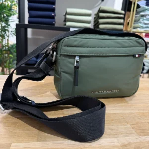 Sacoche homme kaki Tommy Hilfiger – Sac bandoulière élégant pour accessoires masculins