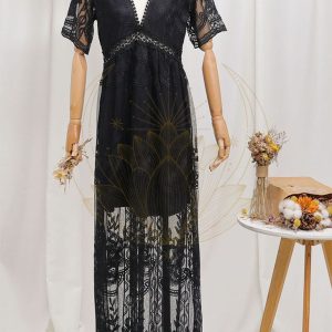 Robe Longue Bohème Noire en Dentelle – Hanaé