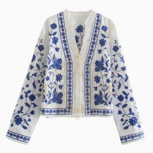 Blouse en coton avec broderie bleue