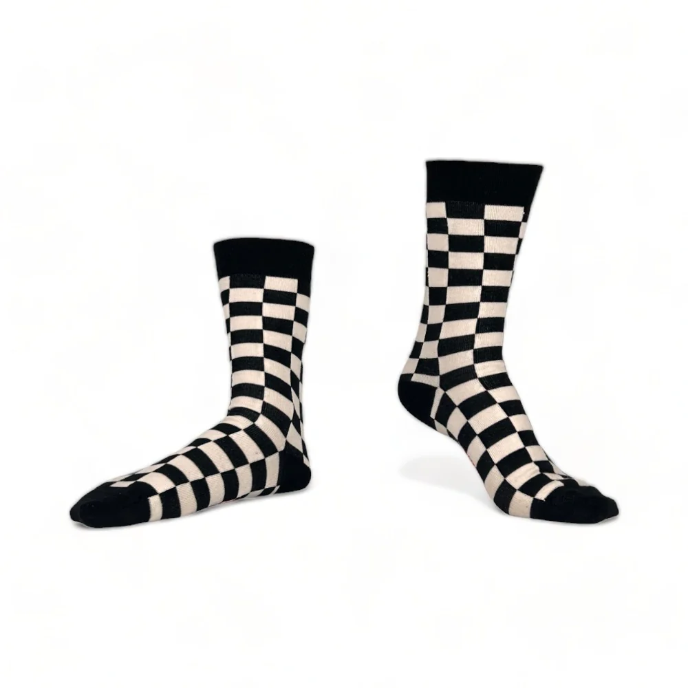 Chaussettes – Pied au plancher