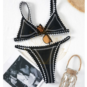 Bikini Triangle Broderie Noir et Blanc