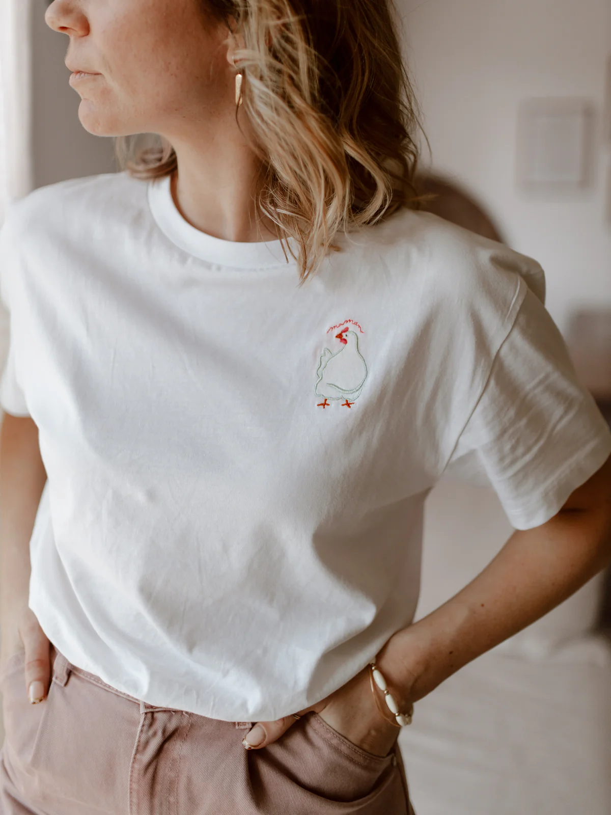 T-shirt Olga - brodé Maman Poule – Image 2