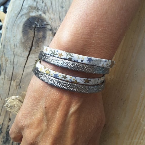 Bracelet wrap en tissu Liberty Adeladja bronze et simili cuir marron glacé – Image 2